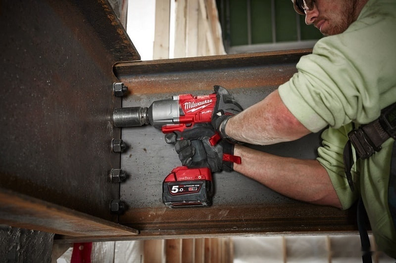 Гайковерт Milwaukee M18 Fuel OneFHIWF12-0X One-Key (без АКБ, кейс)