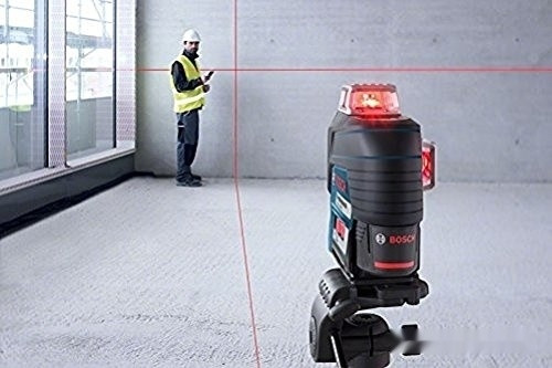 Лазерный нивелир Bosch GLL 3-80 C Professional 0601063R05 (с АКБ и держателем BM 1)