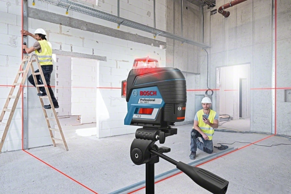 Лазерный нивелир Bosch GLL 3-80 C Professional 0601063R05 (с АКБ и держателем BM 1)