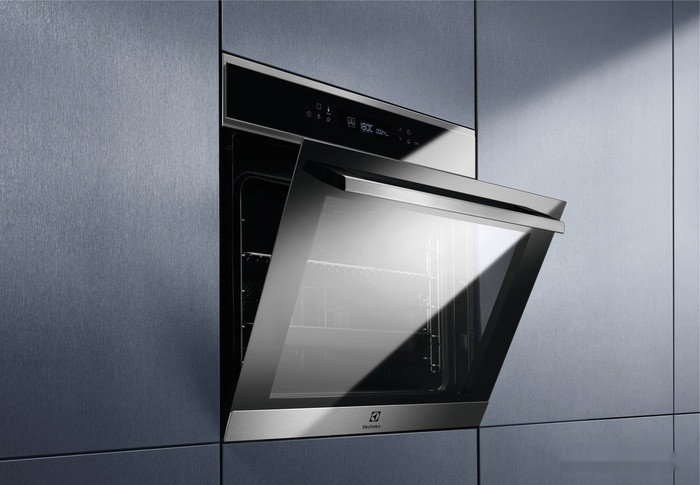 Духовой шкаф Electrolux EOE7C31X