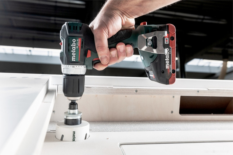 Дрель-шуруповерт Metabo BS 18 L BL 602326500 (с 2-мя АКБ 2 Ah, кейс)