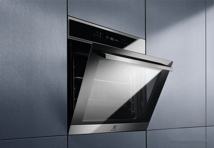 Духовой шкаф Electrolux EOE7P31X