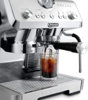 Рожковая кофеварка Delonghi La Specialista Opera EC9555.M