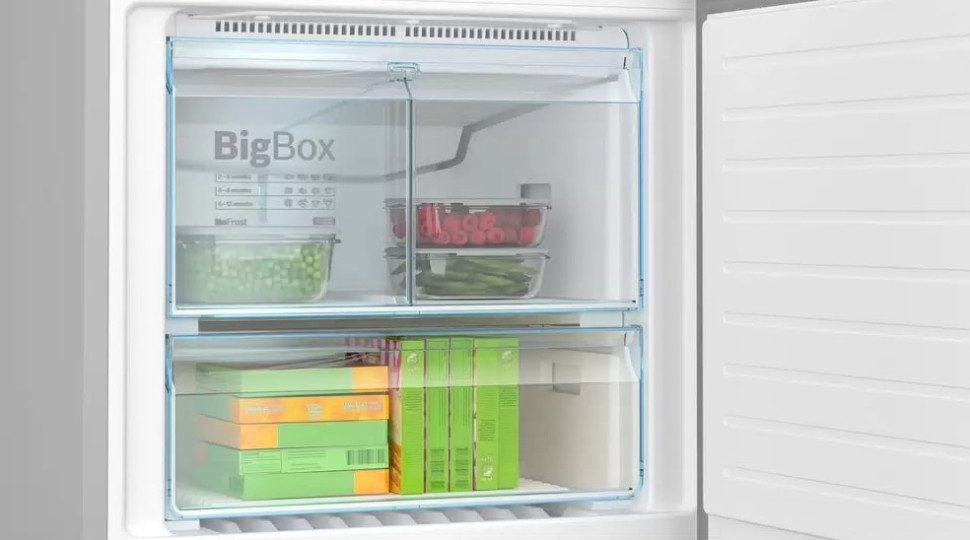 Холодильник с морозильником Bosch KGN76CI30U