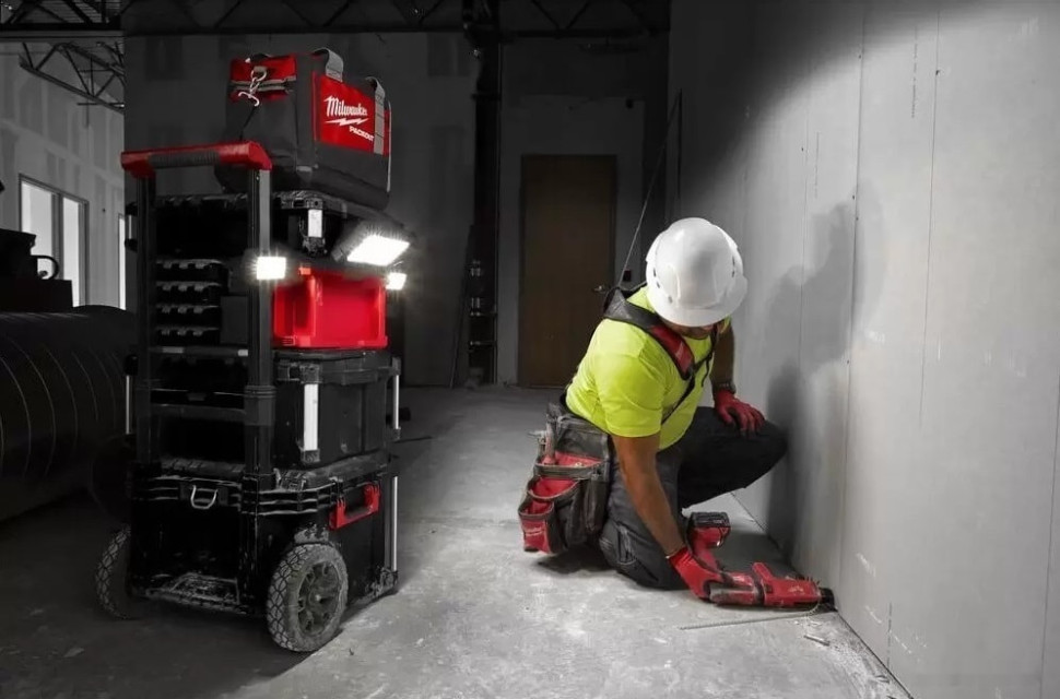 Фонарь Milwaukee M18 POALC-0 4933478120 (без АКБ)