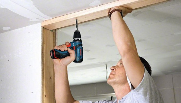 Дрель-шуруповерт Bosch GSR 10.8-2-LI Professional