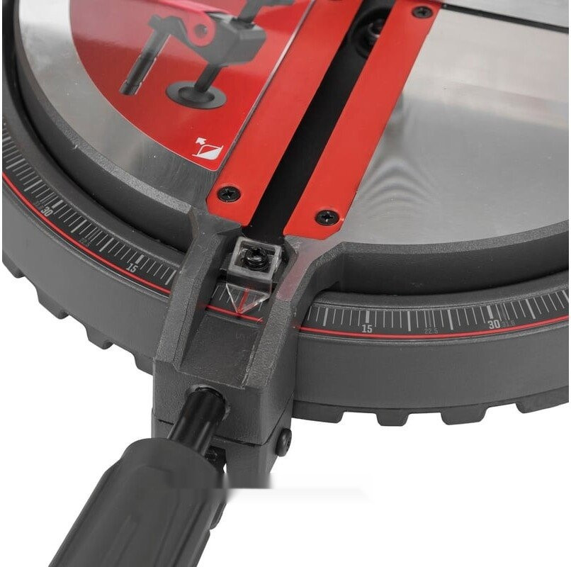 Торцовочная пила Skil MS1305SE00