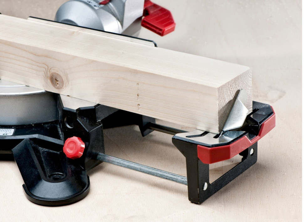 Торцовочная пила Metabo KGS 216 M Set 690827000