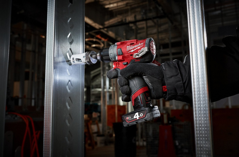 Дрель-шуруповерт Milwaukee M12 FDD-602X 4933459820 (с 2-мя АКБ, кейс)