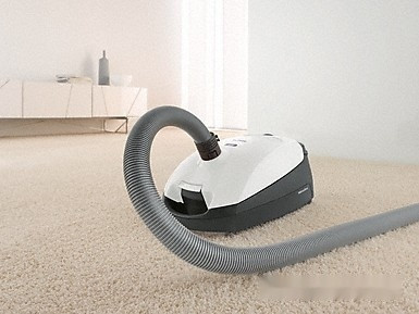 Пылесос Miele Classic C1 PowerLine SBAD3 (белый лотос)