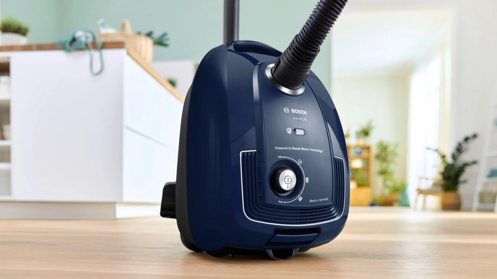 Пылесос Bosch Serie 4 BGB38BU3H