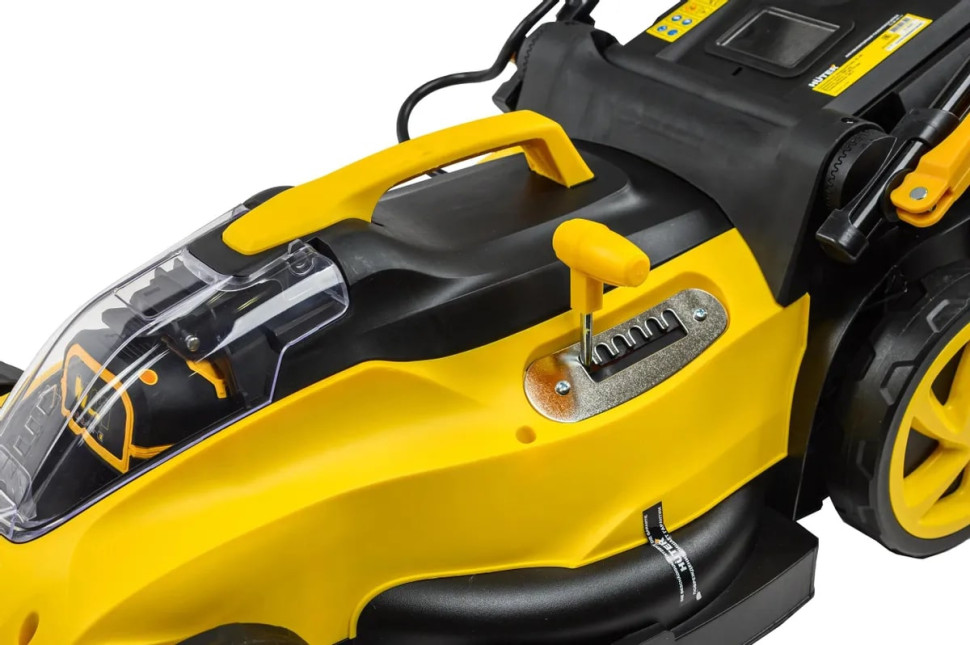 Электрическая газонокосилка  Huter CLM-40 Li