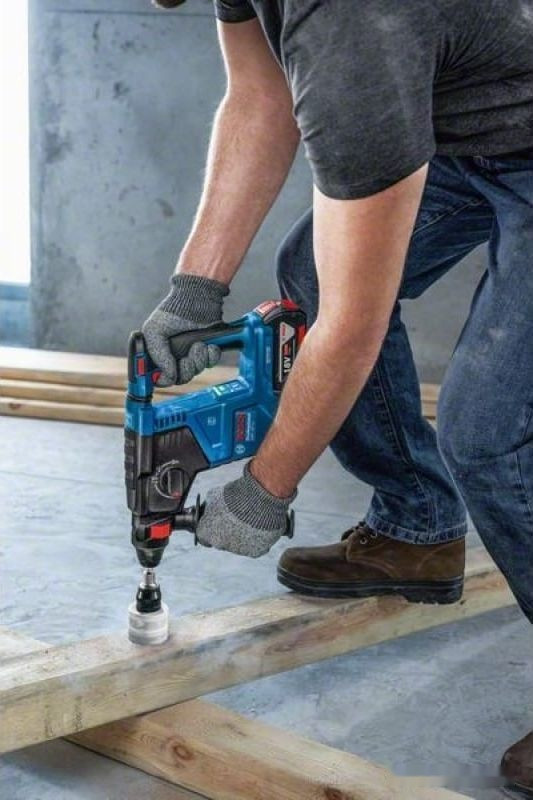 Перфоратор Bosch GBH 187-LI Professional 0611923022 (с 1-им АКБ, кейс)