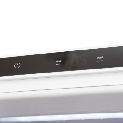Холодильник с морозильником SCANDILUX CNFBI210E