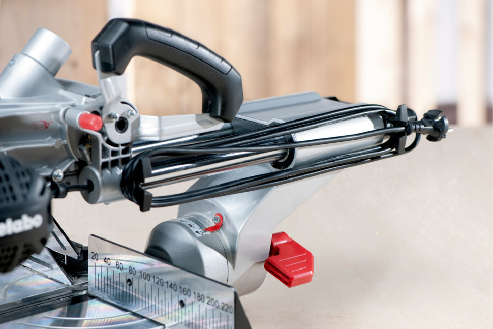 Торцовочная пила Metabo KGSV 216 M
