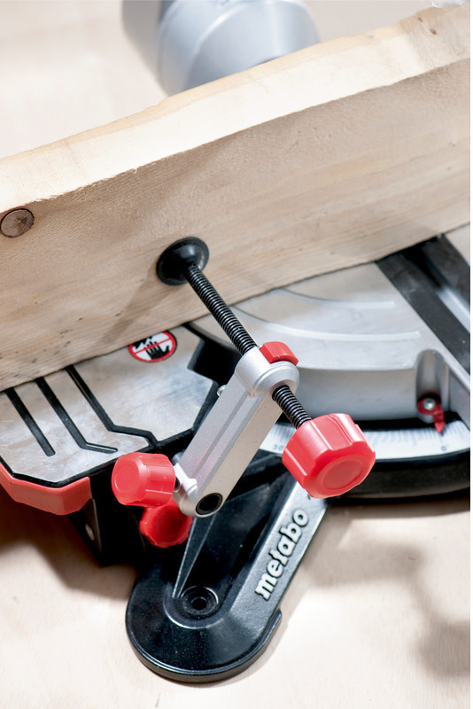 Торцовочная пила Metabo KGSV 216 M