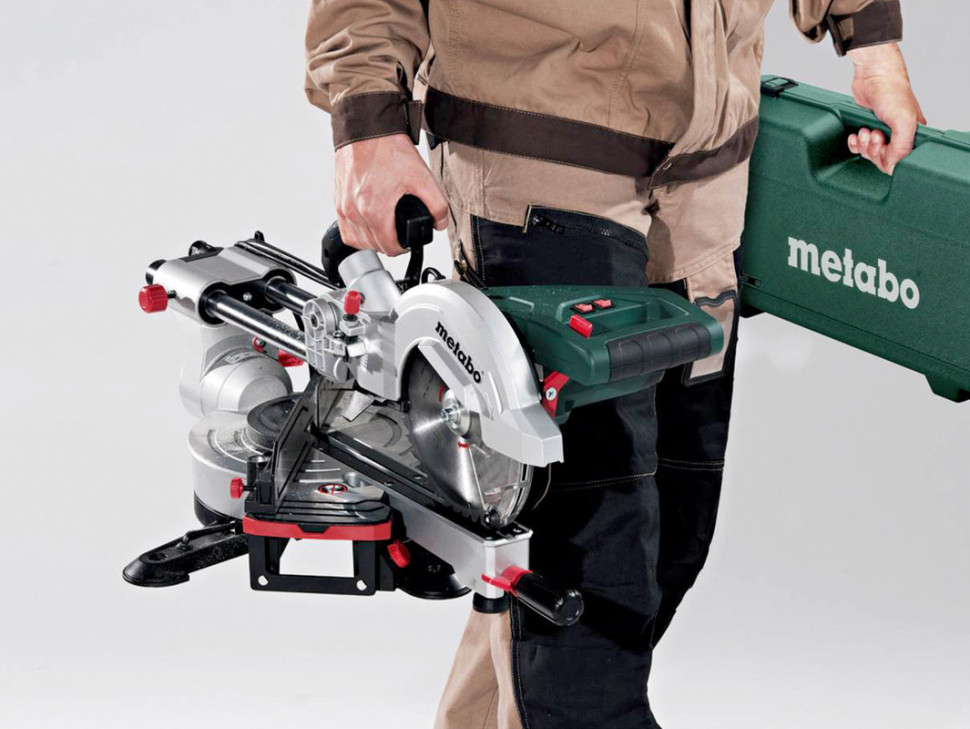 Торцовочная пила Metabo KGSV 216 M