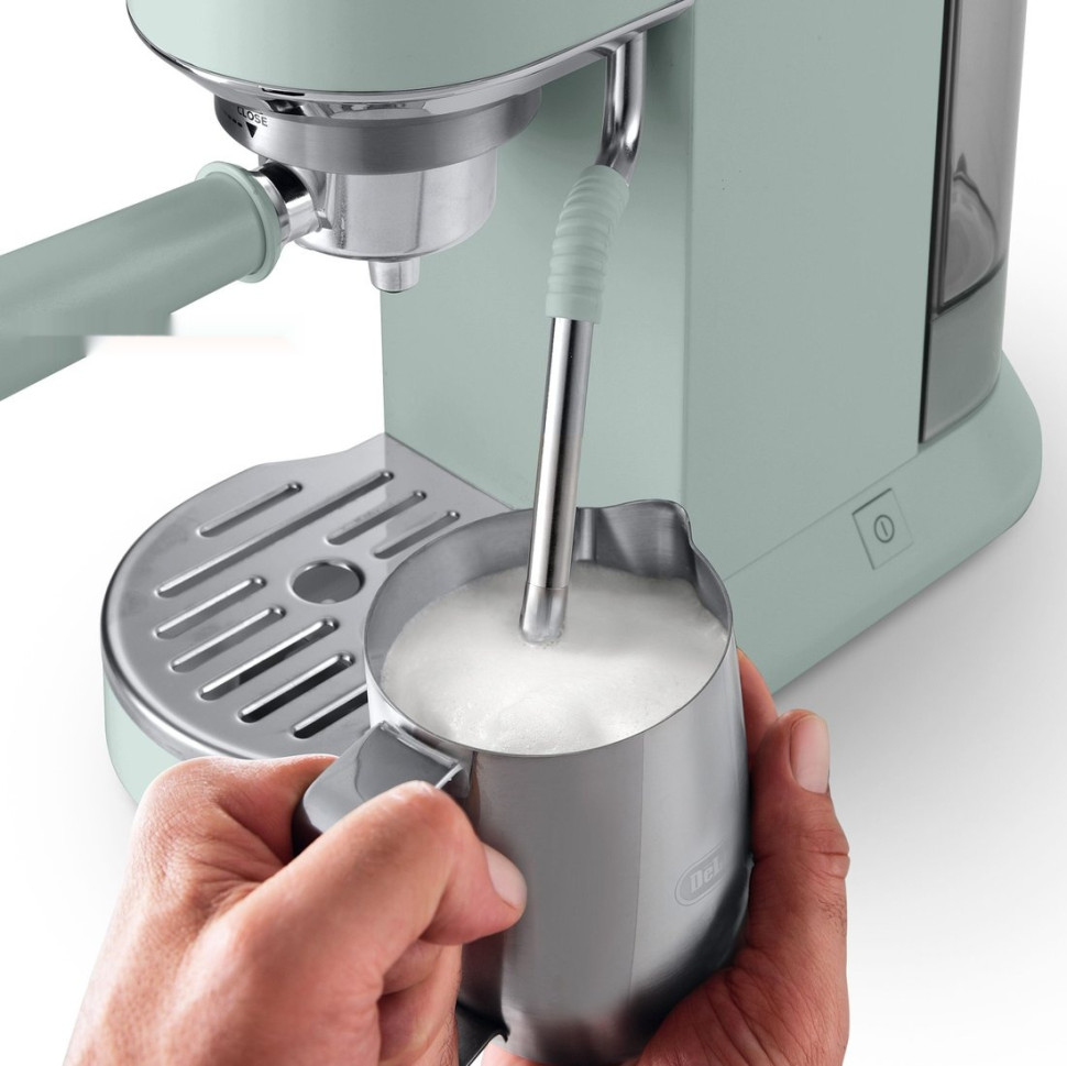 Рожковая кофеварка Delonghi Dedica EC890.GR