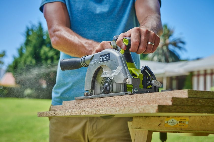 Дисковая (циркулярная) пила Ryobi R18CS7-0 5133002890 (без АКБ)