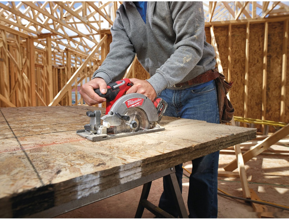 Дисковая (циркулярная) пила Milwaukee M18 CCS55-0X 4933451429 (без АКБ)