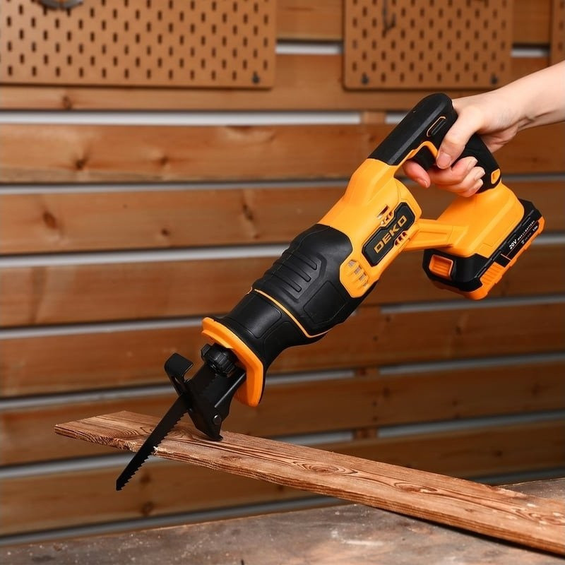 Сабельная пила Deko DKRS20 085-1129 (с 2-мя АКБ)