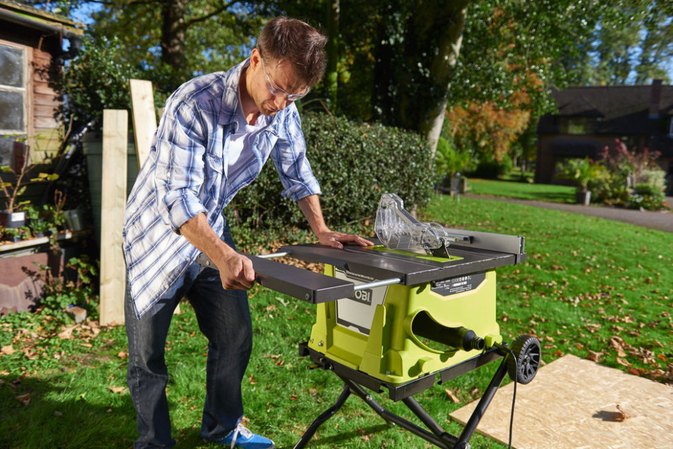 Дисковая пила Ryobi RTS1800EF-G