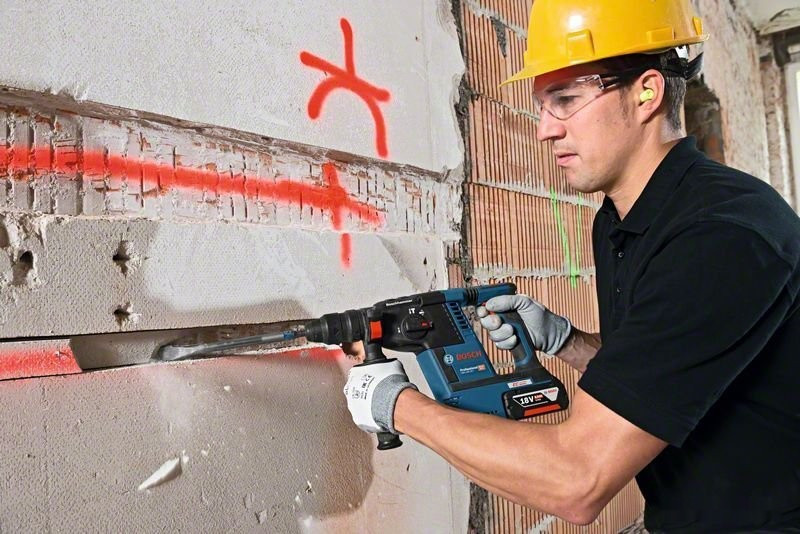 Перфоратор Bosch GBH 18V-26 F Professional 0611910003 (с 2-мя АКБ, кейс)