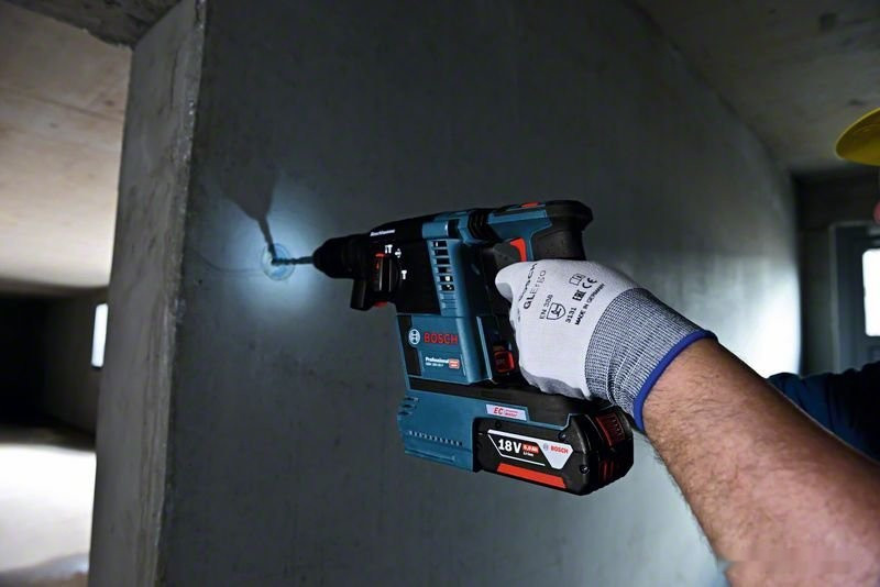 Перфоратор Bosch GBH 18V-26 F Professional 0611910003 (с 2-мя АКБ, кейс)
