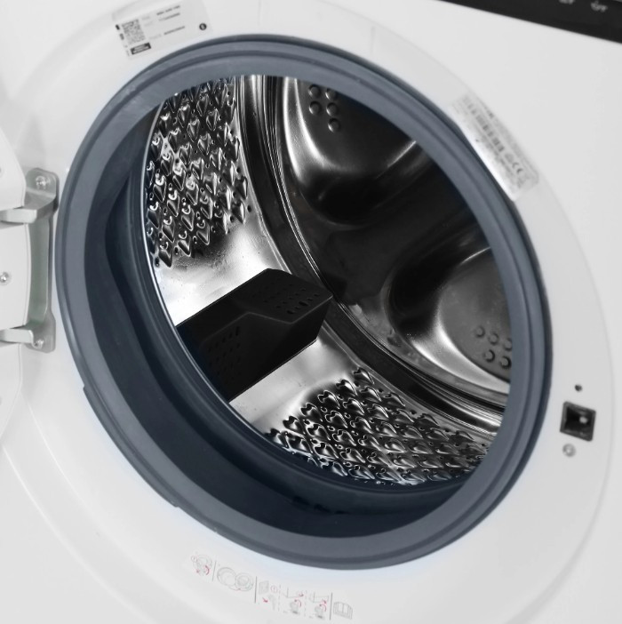 Стиральная машина Hotpoint WBIH 8490 VWB