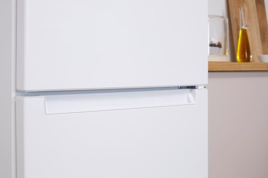 Холодильник Indesit ES 18 A
