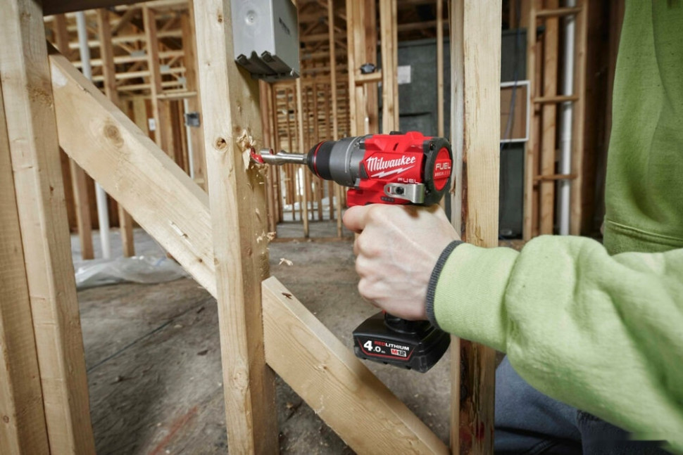 Дрель-шуруповерт Milwaukee M12 FUEL M12FDD2-402X 4933479874 (с 2-мя АКБ 4 Ач, кейс)
