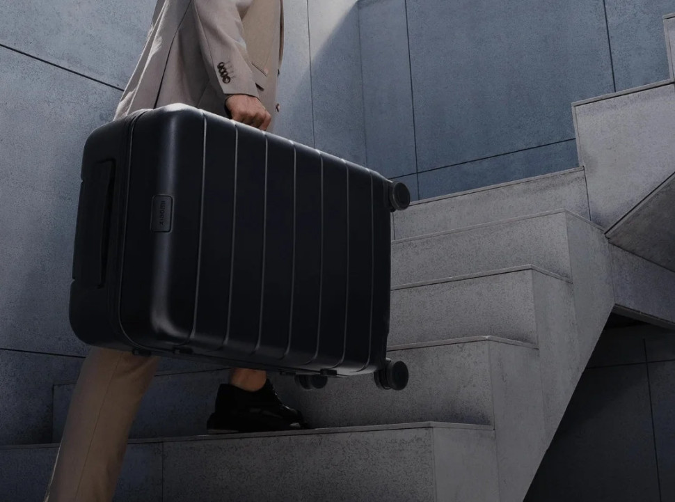 Чемодан Xiaomi Luggage Classic Pro 28" BHR8605GL (черный)