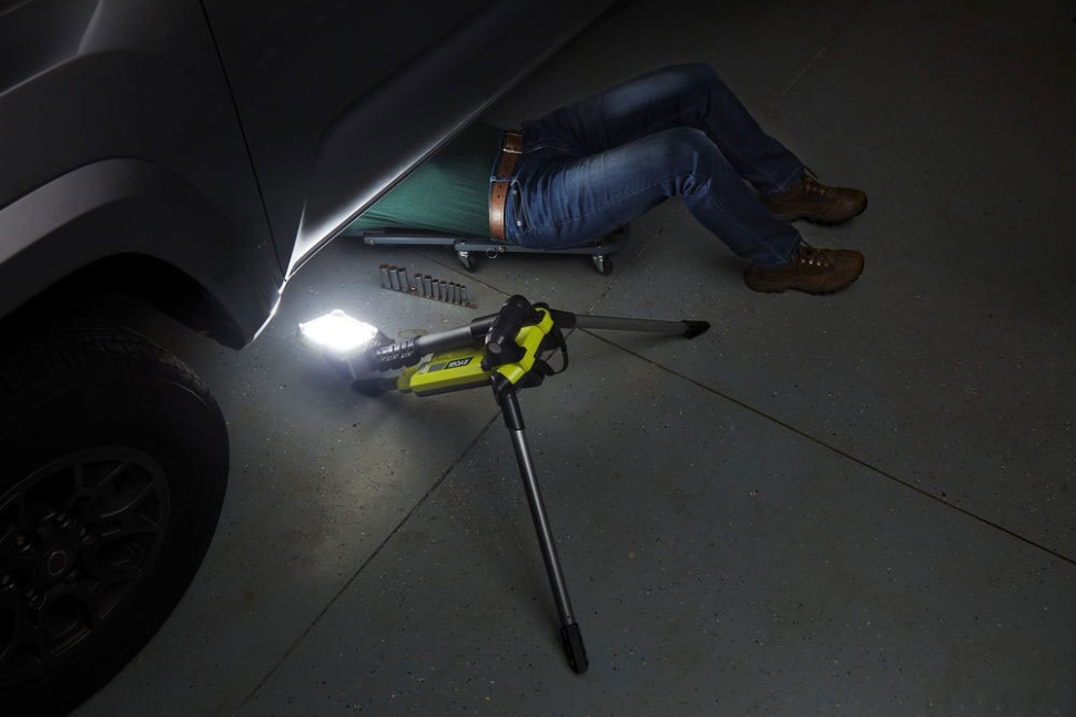 Фонарь Ryobi R18TL-0 (без батареи)