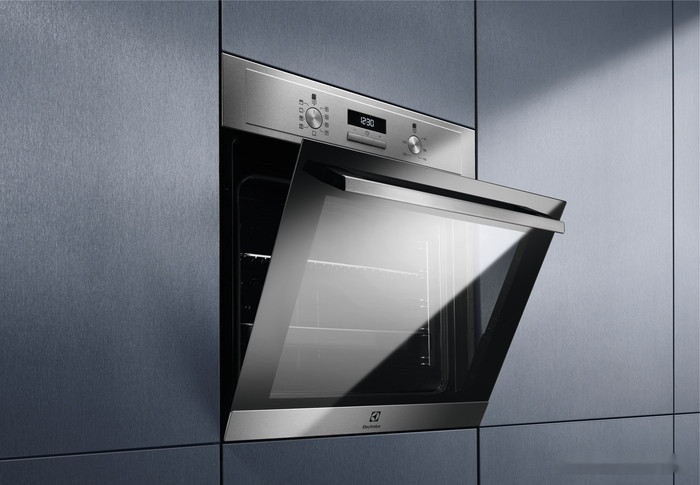 Духовой шкаф Electrolux SurroundCook FLEX 600 EOF3H50X