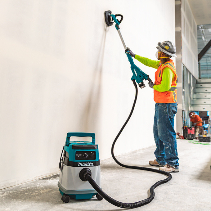Промышленный пылесос Makita DVC150LZ (без АКБ и ЗУ)