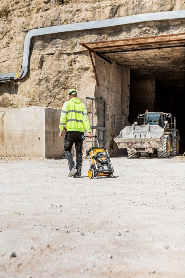 Мойка высокого давления DeWALT DCMPW1600N (без АКБ)