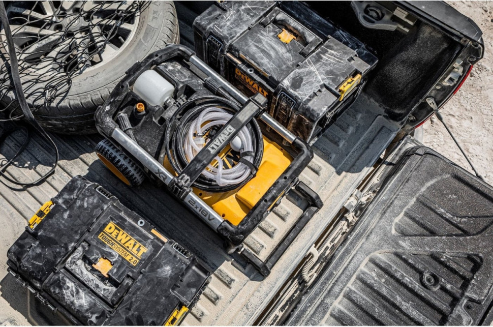 Мойка высокого давления DeWALT DCMPW1600N (без АКБ)