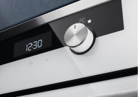 Духовой шкаф Electrolux OKC5H50W