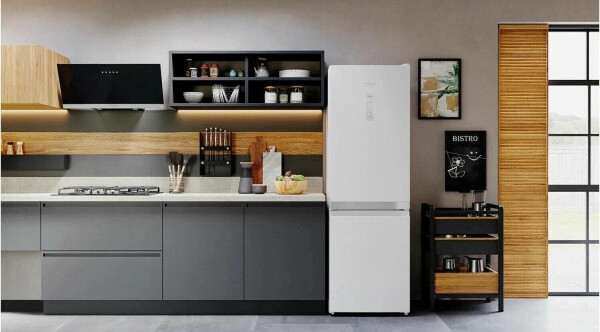 Холодильник Hotpoint-Ariston HT 5180 W