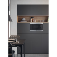Микроволновая печь Hotpoint-Ariston MF20G IX HA