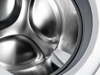 Стиральная машина AEG LFR61844BE