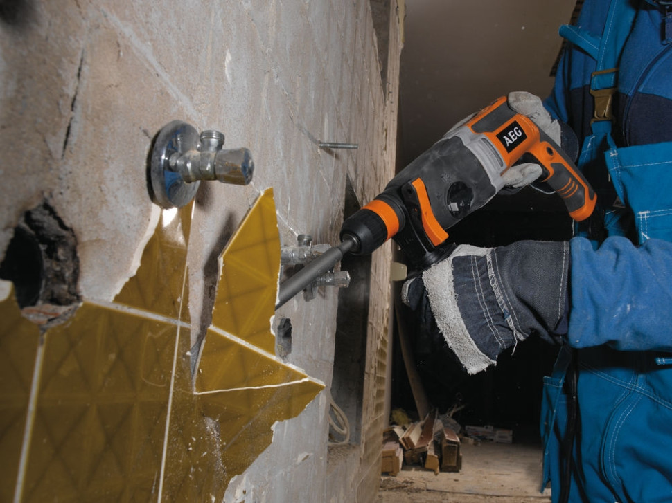 Перфоратор AEG KH 28 Super XE