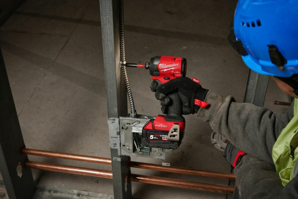 Винтоверт Milwaukee M18 FUEL M18ONEID3-0X 4933492800 (без АКБ, кейс)