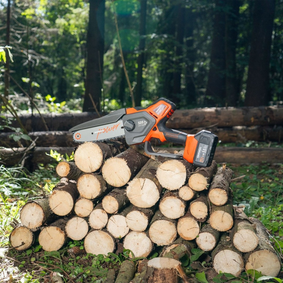 Аккумуляторная пила Daewoo Power DACS 821Li (без АКБ)