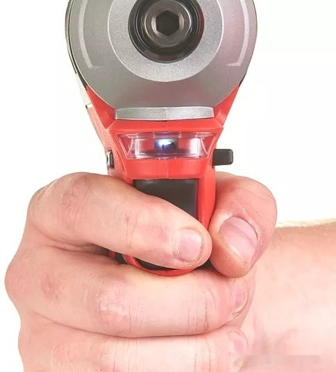 Винтоверт Milwaukee M18 BLID2-0X 4933464519 (без АКБ, кейс)
