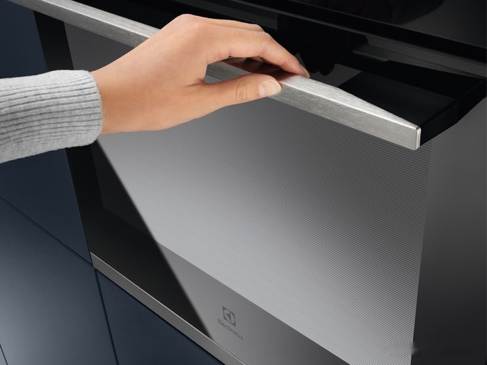 Духовой шкаф Electrolux OKC8H39WX