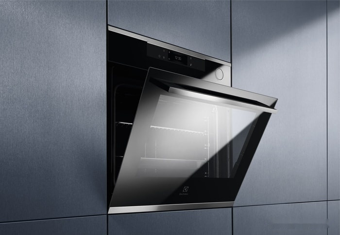Духовой шкаф Electrolux OKC8H39WX