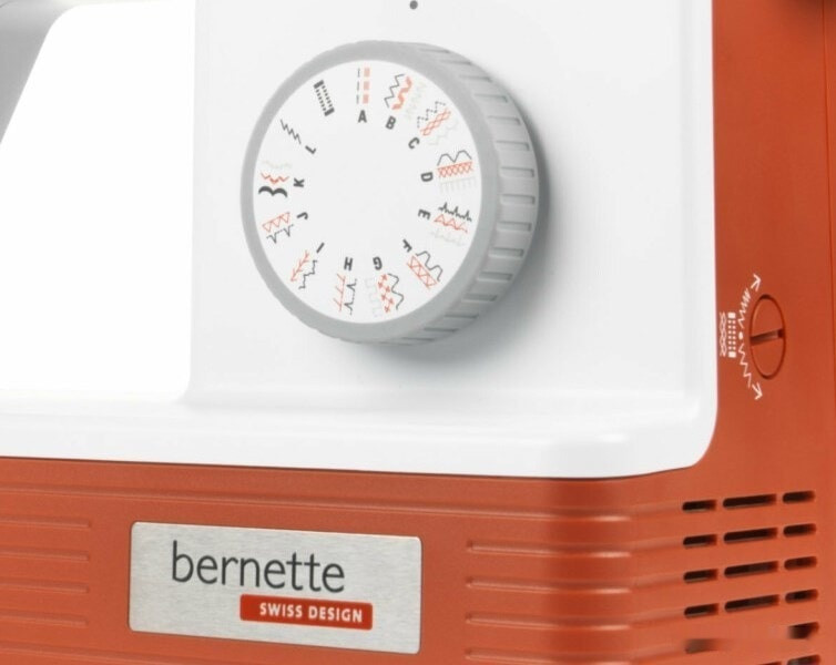 Электромеханическая швейная машина Bernette 05 Crafter
