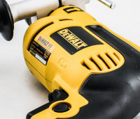 Дрель ударная DeWALT DWD024S
