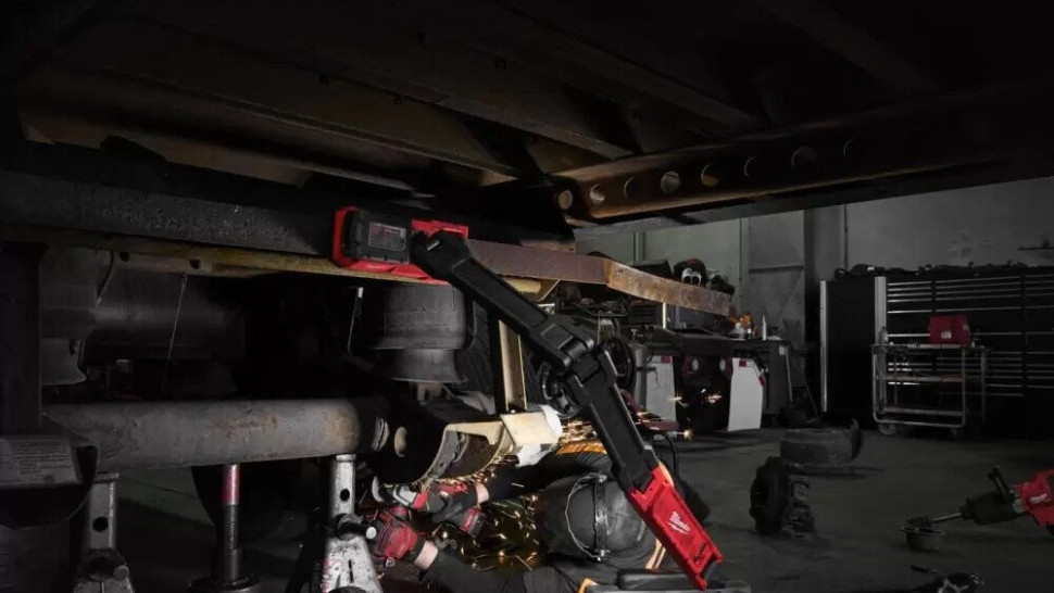 Фонарь Milwaukee M18 ABL-0 4933498147 (без ЗУ)